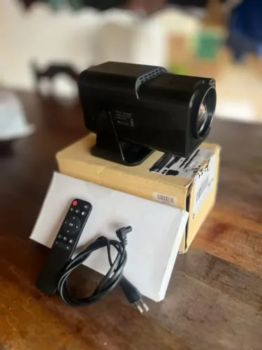 projetor portátil inteligente HY320 de cor preta