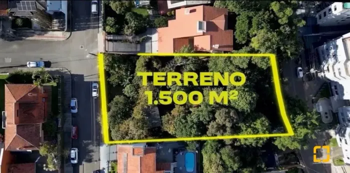 Terreno à venda no coração do bairro Coqueiros