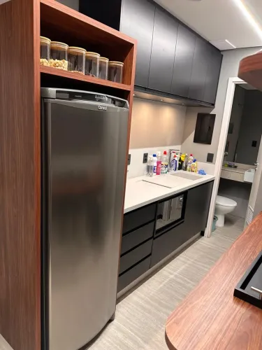 Cozinha alto padrão com tampo em korean 