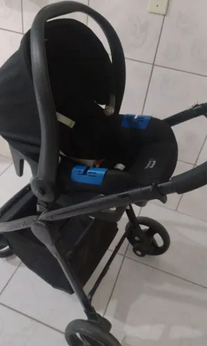 Carrinho bebê / bebê conforto