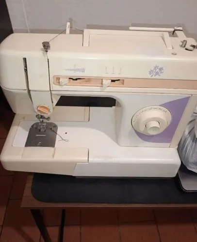 Máquina de costura