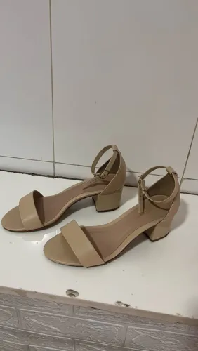 Sandália feminina bege - 37