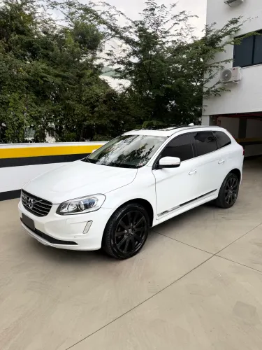 Volvo XC 60 T-6 Inscription 2.0 FWD 5P 2015
