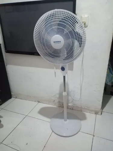 Ventilador de pé