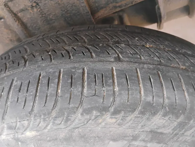 Jogo de rodas com pneus aro 14 Pirelli