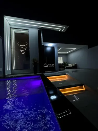 Casa contemporânea com piscina e suíte no Condomínio Morada do Sapê | Campo Grande REF: 13