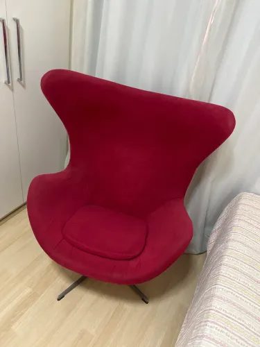 Cadeira giratória decorativa