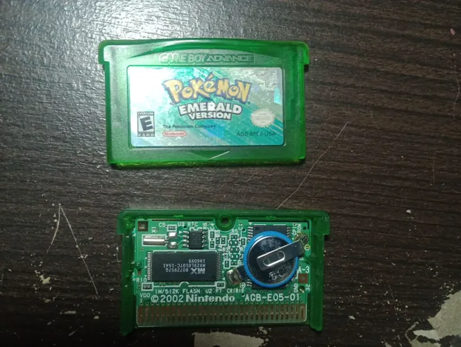 Cartucho pokémon Emerald