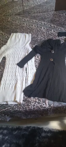 Vendo dois blusão de frio as duas