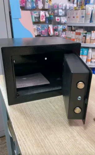 Vendo cofre aço ( PEQUENO)