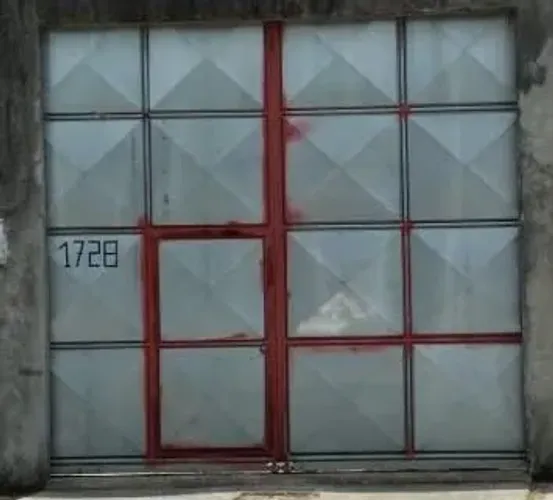 Portão de galpão