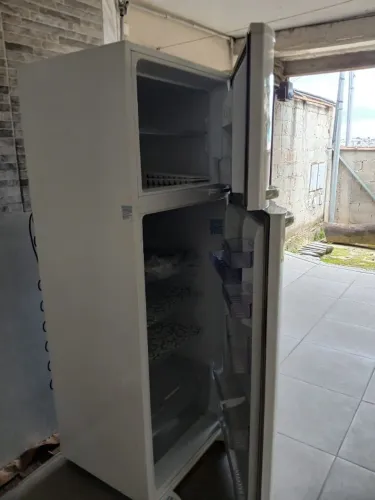 Geladeira Electrolux DC49A
