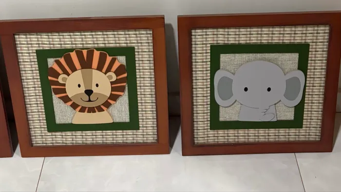 Quadros Infantis Safari Artesanais em Perfeito Estado - R$ 60,00 cada