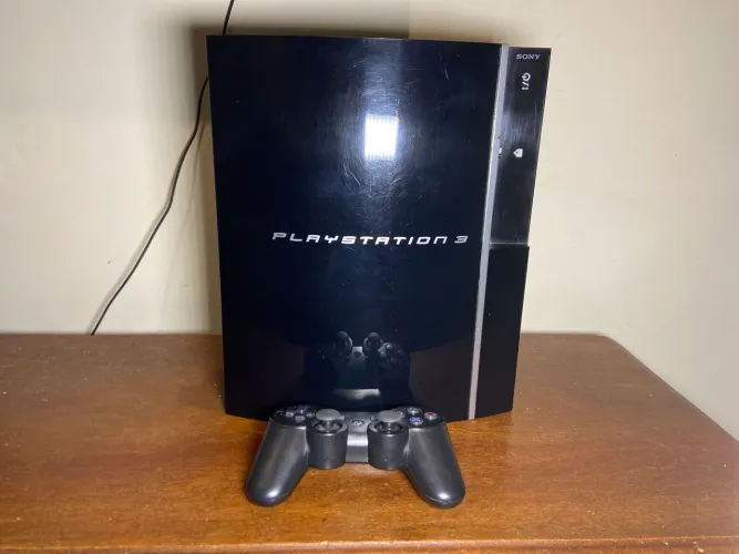 PlayStation 3 FAT HEN 500GB + Controle original 