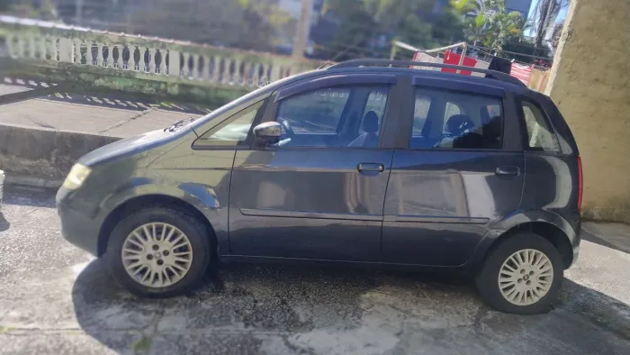 Fiat Idea ELX 1.4 MPI Fire Flex 8V 5P 2010