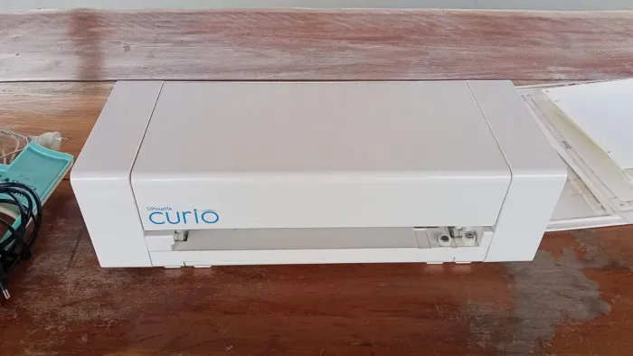 Silhouette Cúrio