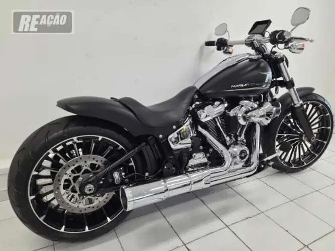 SOFTAIL BREAKOUT 2023 / Reação Suzuki