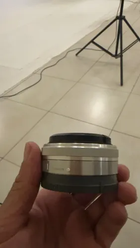 VENDO LENTE SONY 16mm f/2.8 Vendo lente Sony E 16mm f/2.8