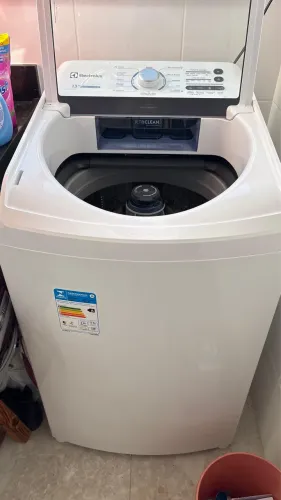 Máquina de lavar Eletrolux 13kg praticamente nova