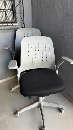 Cadeira Giratória com Rodinha Flexform My Chair - Seminova