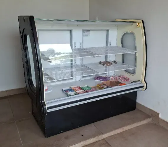 Vitrine New Panorâmica Seca 1,26m Refrimate