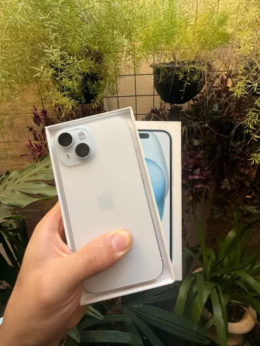 iPhone 15 branco 128 gb IMPECÁVEL-todo original Apple, nunca aberto, bateria 87%