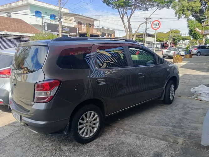 Chevrolet Spin LT 1.8 8V Econo.flex 5P Mec. 2014