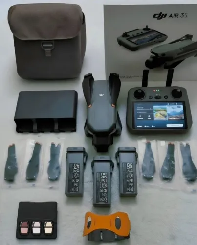 Drone DJI AIR 3S Fly More Combo COM TELA, 3 baterias, HUB, Filtros ND, Homologação ANATEL