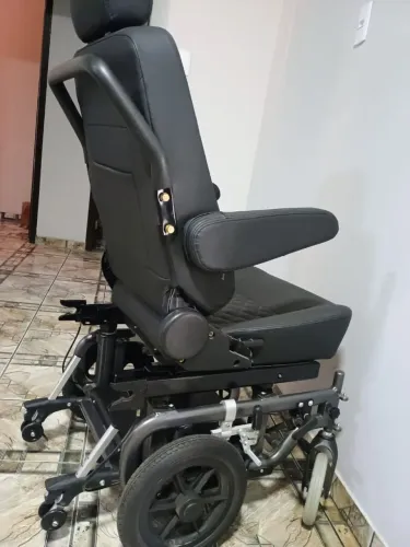Cadeira de rodas com banco adaptável para carro 