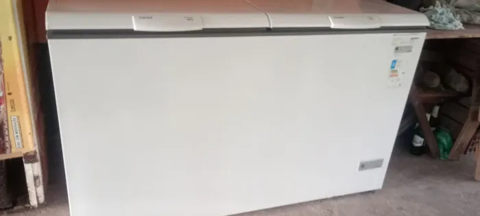 vende-se freezer com apenas 1 mês de uso