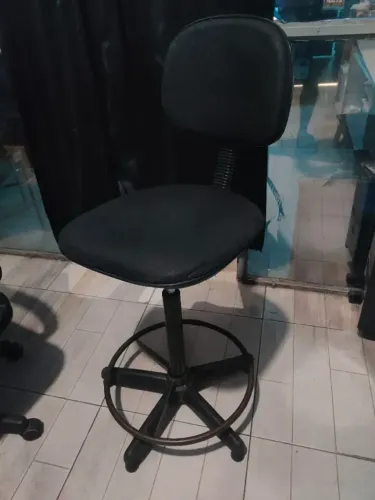 Cadeira Giratória Alta