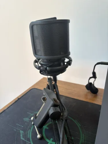 Microfone Fififine Kit Streaming Podcast Profissional Cor Preto