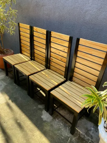 CONJUNTO 4 CADEIRAS DE MADEIRA PINUS 