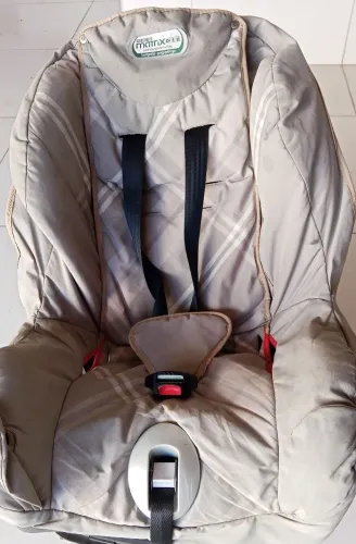 Cadeirinha para infantil automóvel