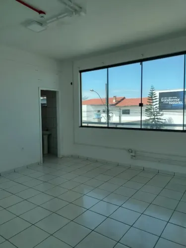 Imóvel para aluguel tem 25 metros quadrados em Centro - Navegantes - SC