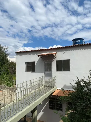 Alugo Casa 02 quartos