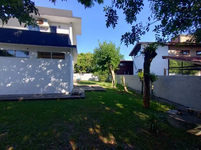 Casa de 120m² com 2 suítes no Morro das Pedras