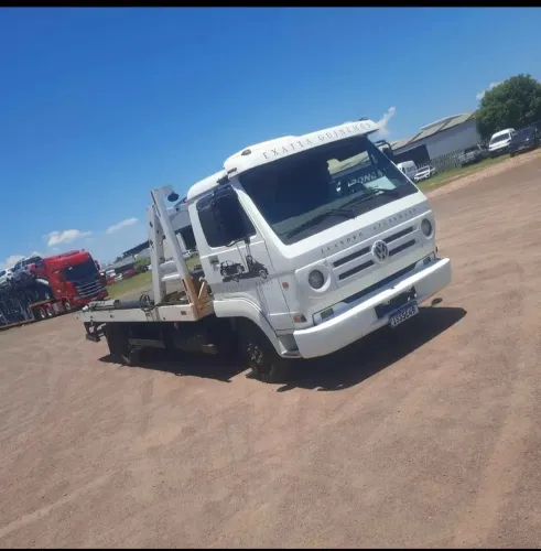 Vende-se caminhao Delivery plataforma 