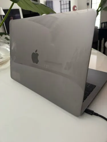 MacBook Pro 128