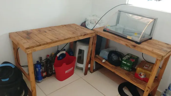 2 bancadas de paletes 