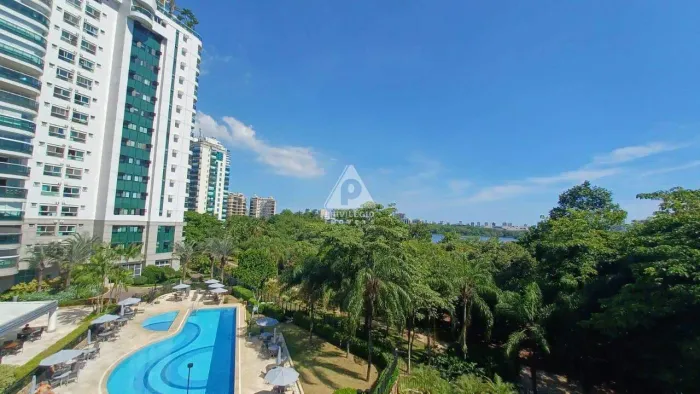 VENDO APARTAMENTO DE 4 QUARTOS NO CONDOMINIO GREEN BAY