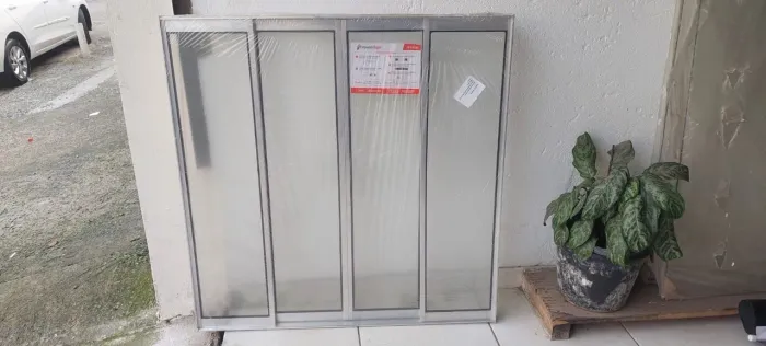 PROMOÇÃO Janela alumínio 1.00x1.00 nova 4 folhas R$ 254,00