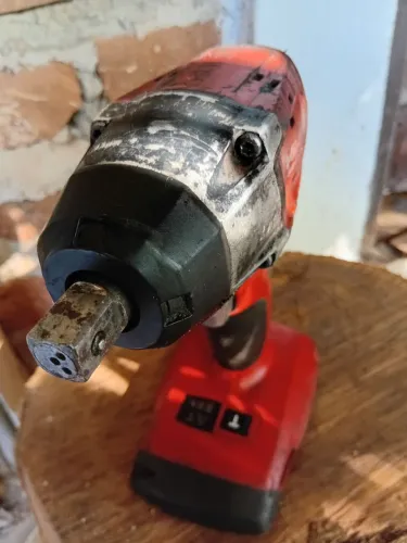 Chave de Impacto hilti SIW 6AT-A22 para conserto.