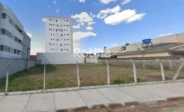 Terreno de gaveta à venda no bairro Santa Mônica