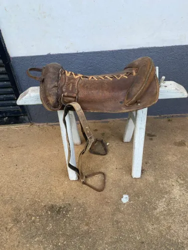 Sela basto para cavalos