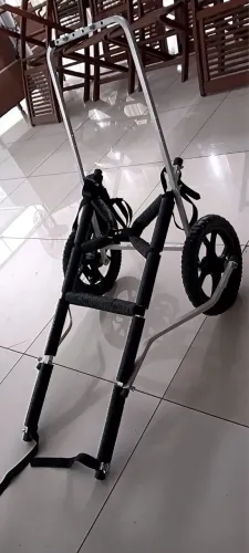 Cadeira de rodas para cães - Portes médio e grande