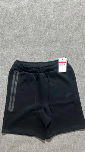 Short Nike Tech Fleece