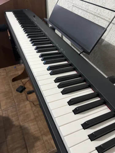 Piano digital digital Casio CDP-S110 , semi novo com pedestal 
