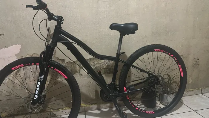 Bicicleta aro 26 semi novo em ótimo estado