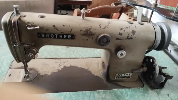 Máquina Reta Brother D B 2 B755